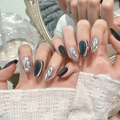 Cat's eye flash diamond wearing armor - CELESTI NAILS
