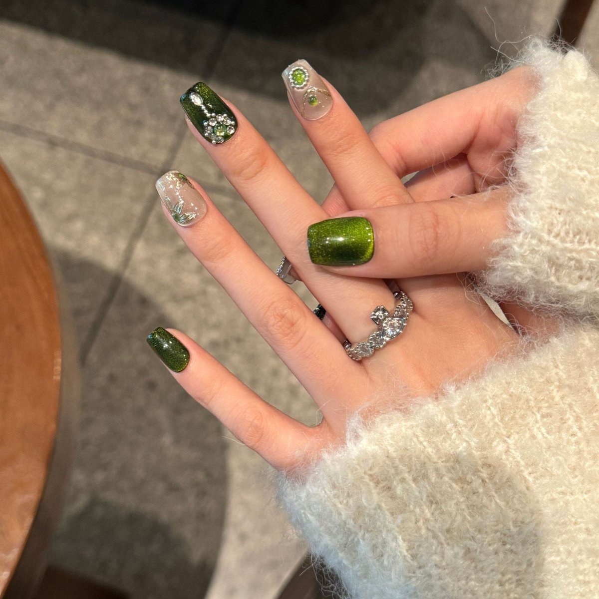 Green Treasure Huaguang - Press On Nails - CELESTI NAILS